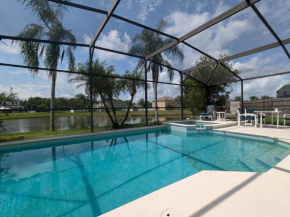 Large lakeside 5 bed villa with private pool
